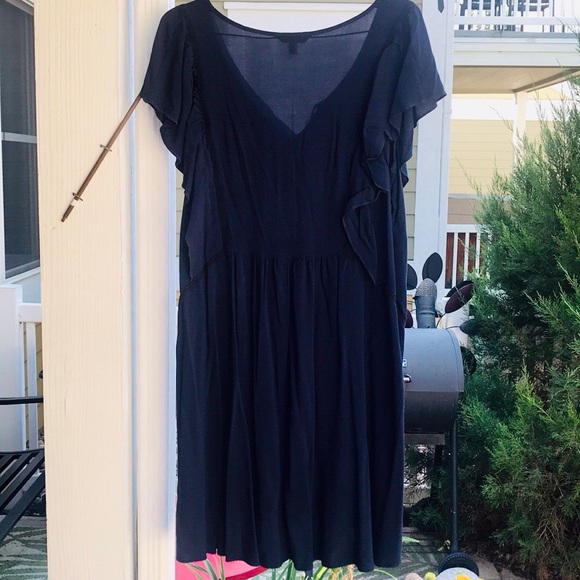 Express Dress with Flutter Sleeves || Size L - Picture 5 of 7